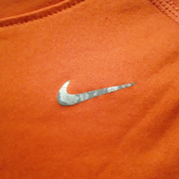 Nike Dri-Fit Womens XS Exercise/Running Teeshirt - Picture 7 of 13